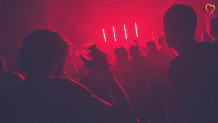 safe-at-nightclubs-1