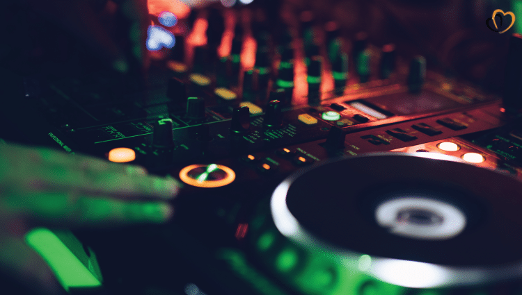 safe-at-nightclubs-2