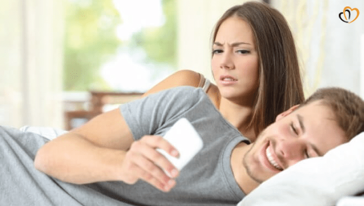 Baby-Daddy Two Timing - Secret Phone Calls and Messages